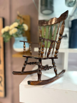 تصویر از صندلی راک