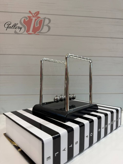 تصویر از آونگ نیوتن