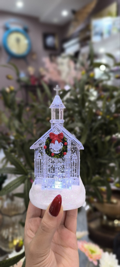 تصویر از کلیسا چراغدار کریسمسی